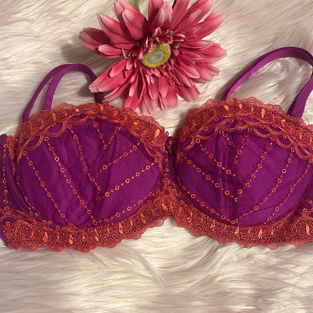 FREDERICK’S OF HOLLYWOOD BRA/GARTER/PANTY SET - Picture 4 of 5